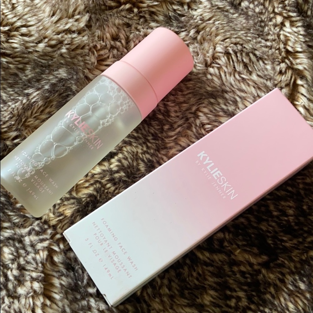 NEW Kylie Skin Foaming Face Wash